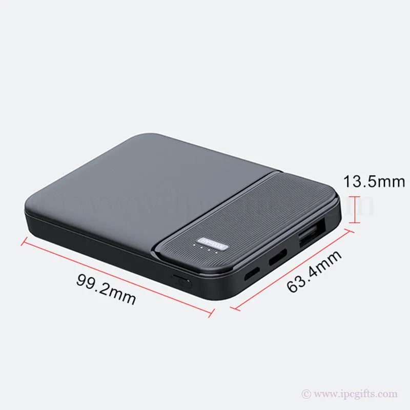 Power Bank with Built-In Cables – All-in-One Convenience