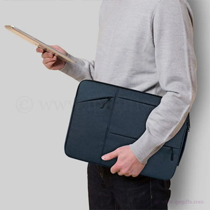 Elegant 15.6'' Urban Waterproof Laptop Pouch
